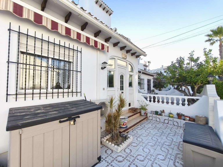 Villa for Sale in Orihuela, Alicante 1