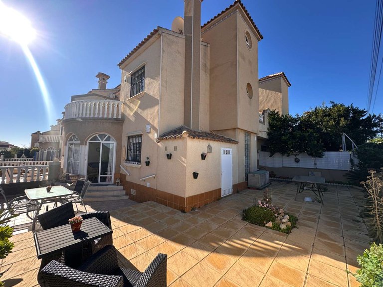 Town House for Sale in Orihuela, Alicante 1