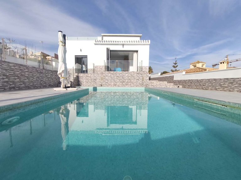 Villa for Sale in Torrevieja, Alicante 14