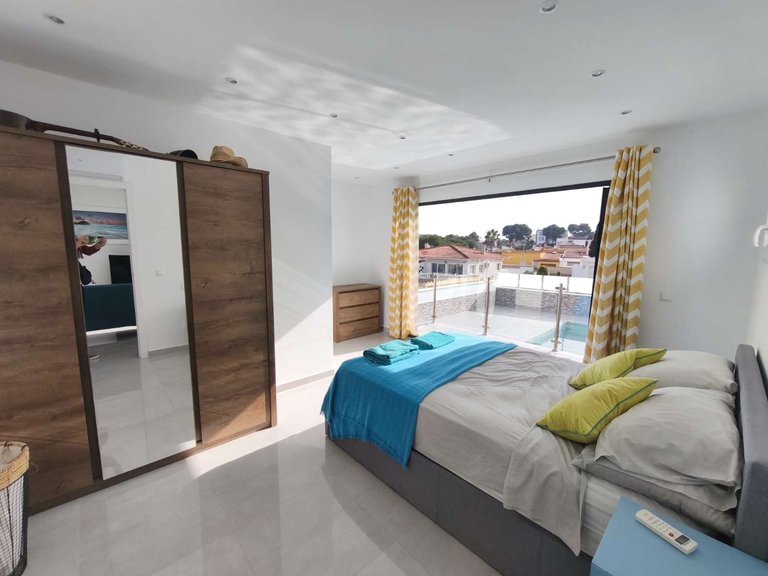 Villa for Sale in Torrevieja, Alicante 31