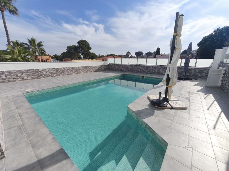 Villa for Sale in Torrevieja, Alicante 13