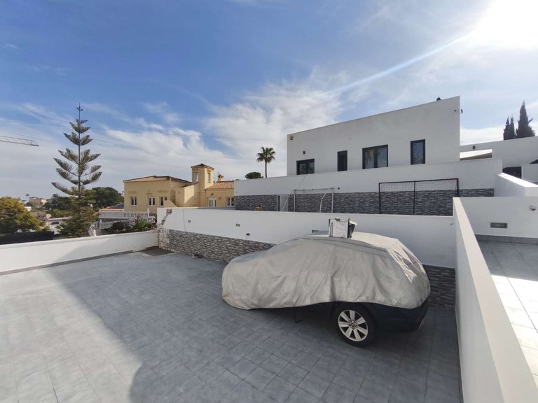 Villa for Sale in Torrevieja, Alicante 3