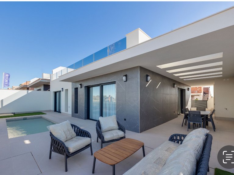 Villa for Sale in Torrevieja, Alicante 3