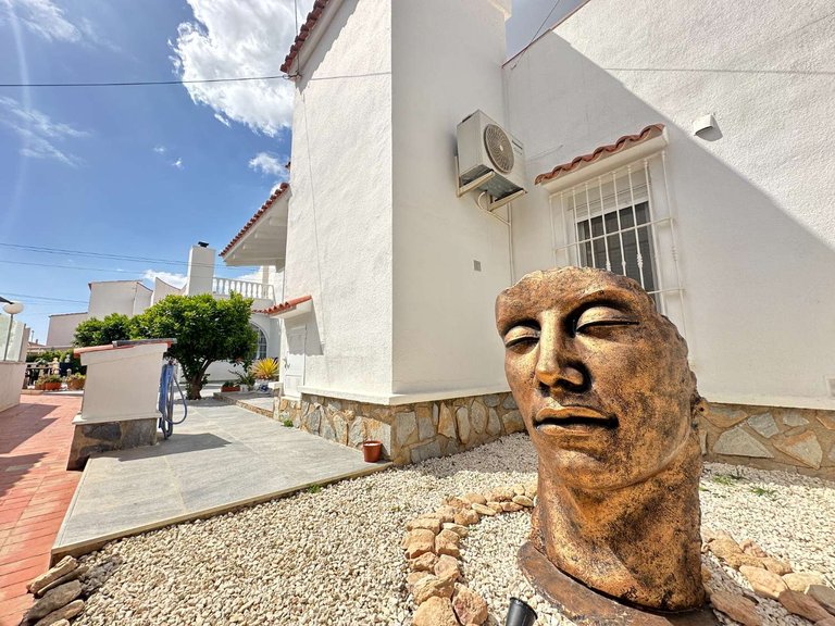 Villa for Sale in Orihuela, Alicante 1