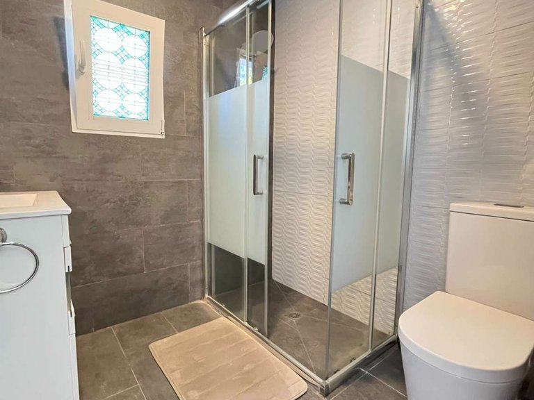 Villa for Sale in Torrevieja, Alicante 32