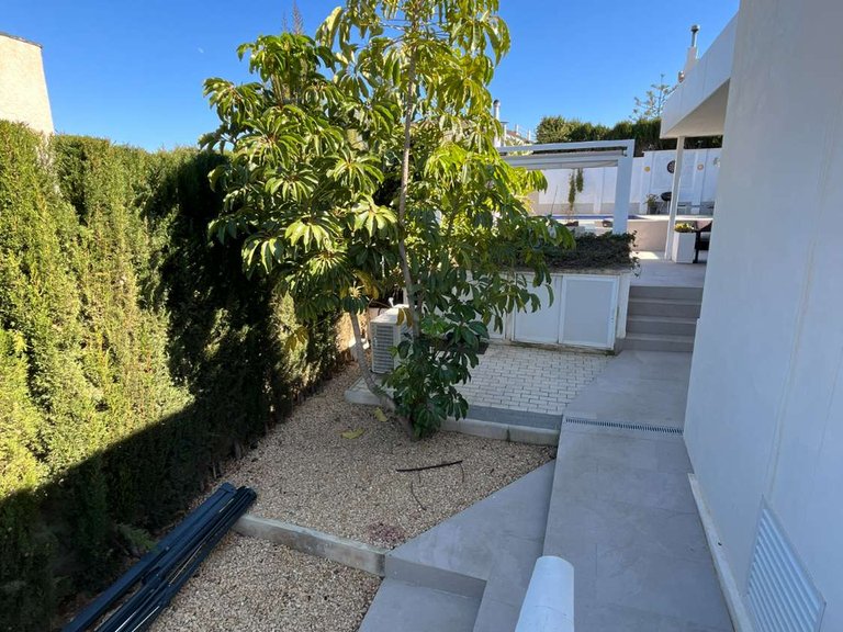 Villa for Sale in Torrevieja, Alicante 38