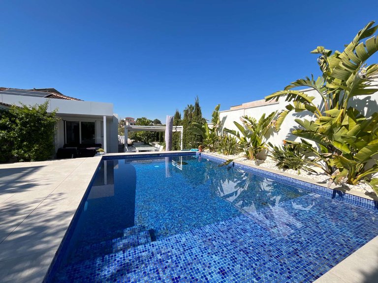 Villa for Sale in Torrevieja, Alicante 2