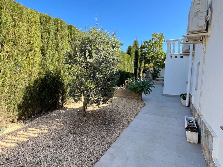 Villa for Sale in Torrevieja, Alicante 36