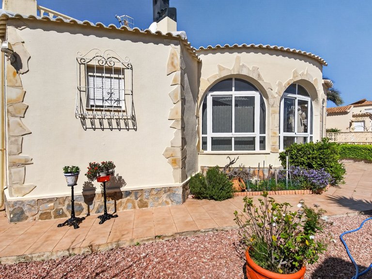Villa for Sale in Orihuela, Alicante 2