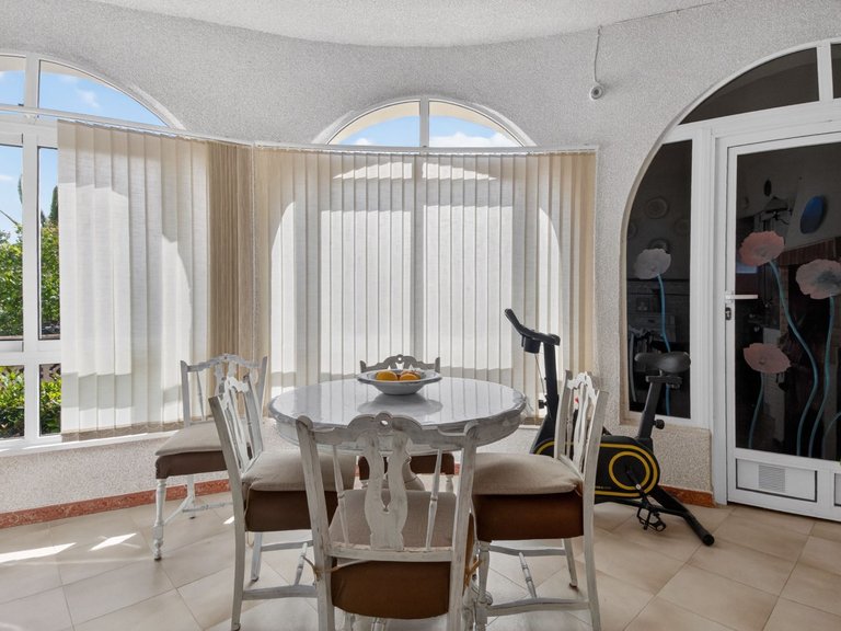 Villa for Sale in Orihuela, Alicante 8