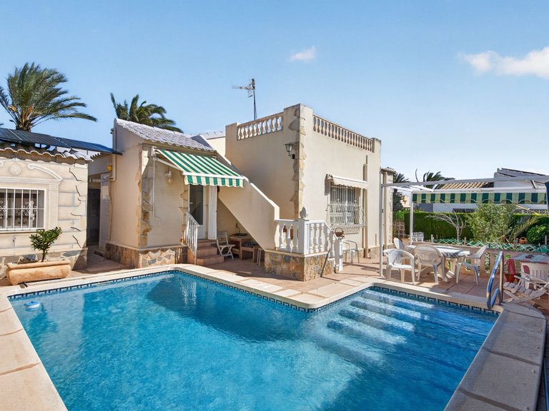 Villa for Sale in Orihuela, Alicante 1