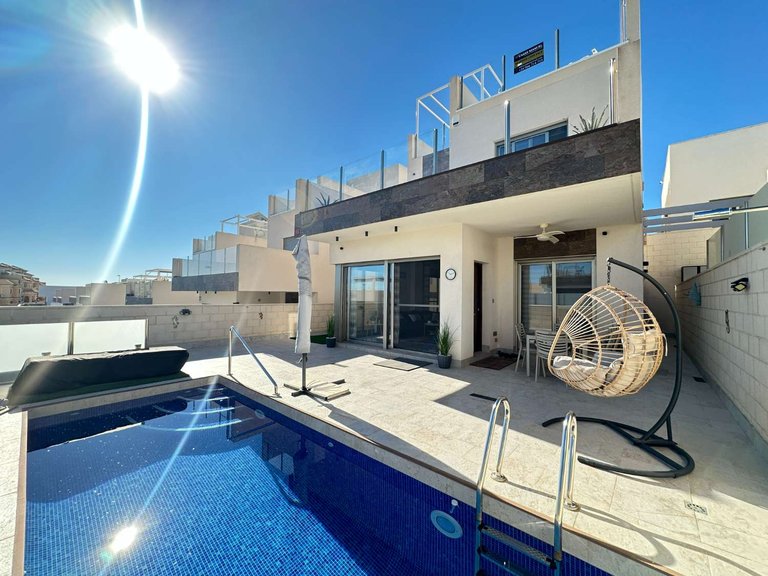 Villa for Sale in Orihuela, Alicante 1
