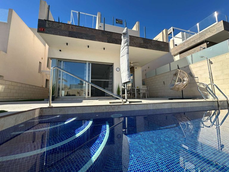 Villa for Sale in Orihuela, Alicante 2