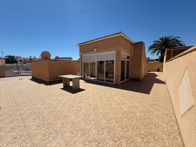 Villa for Sale in Orihuela, Alicante 11