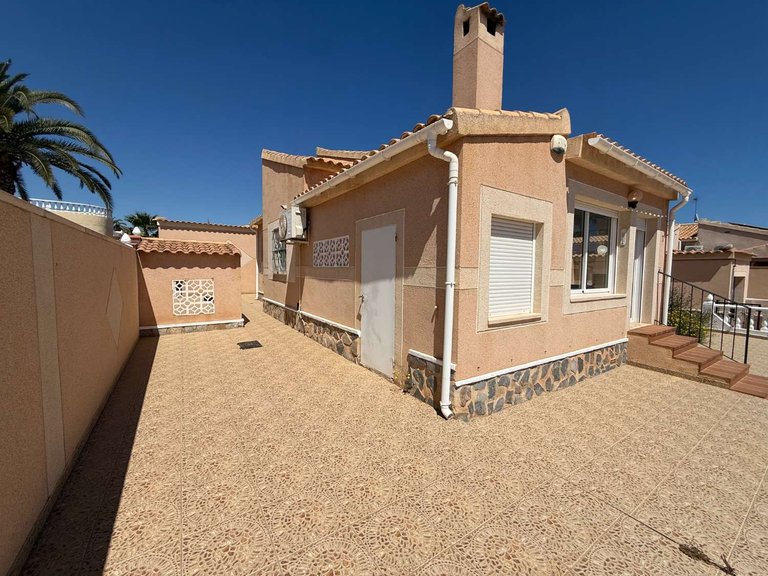 Villa for Sale in Orihuela, Alicante 15