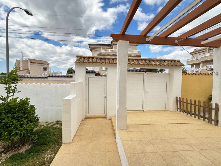 Villa for Sale in San Miguel De Salinas, Alicante 39