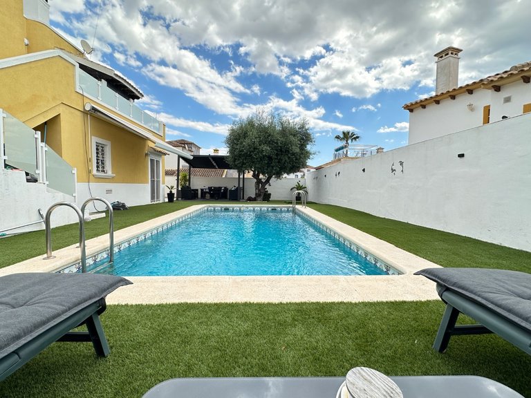 Villa for Sale in San Miguel De Salinas, Alicante 2