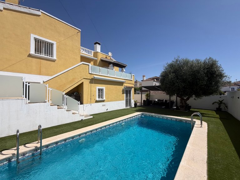 Villa for Sale in San Miguel De Salinas, Alicante 5