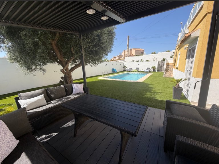 Villa for Sale in San Miguel De Salinas, Alicante 4