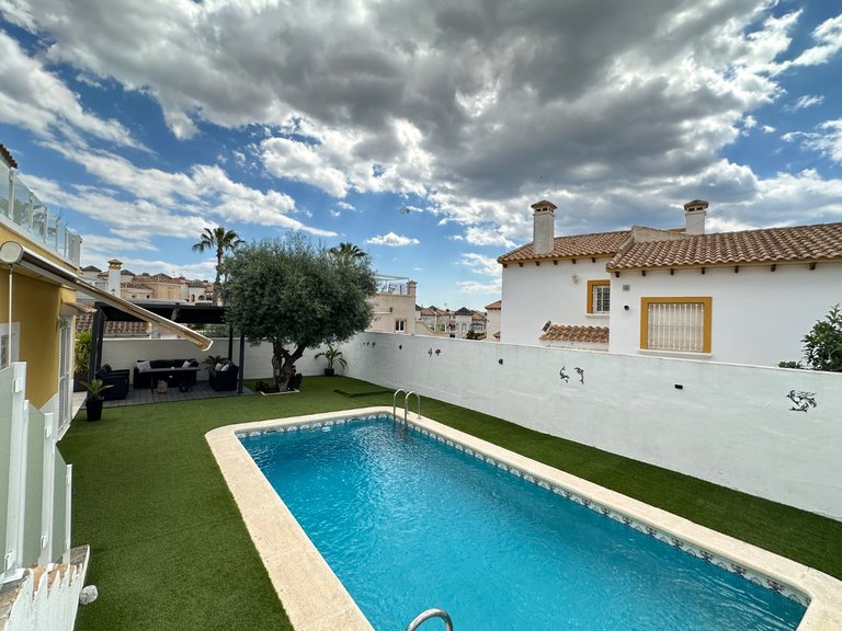 Villa for Sale in San Miguel De Salinas, Alicante 10