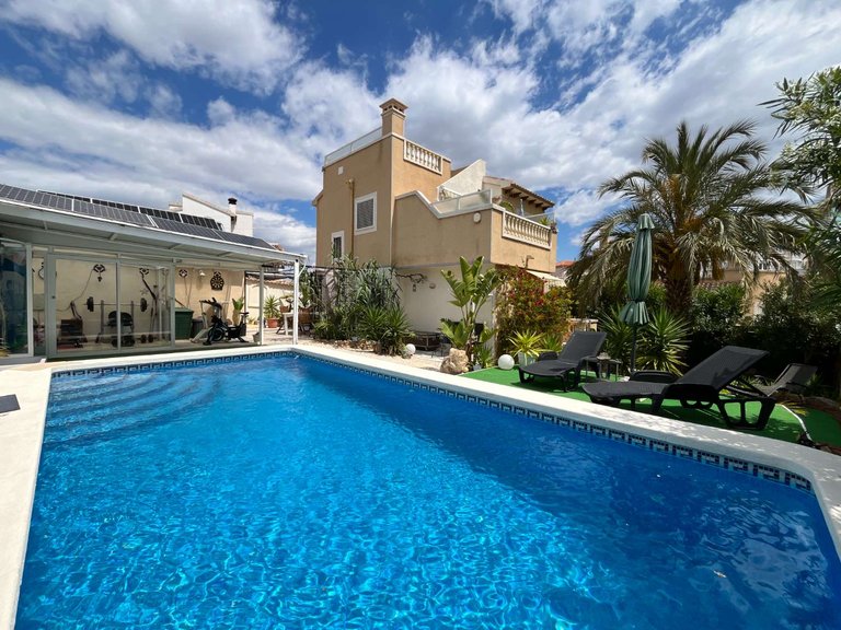 Villa for Sale in Orihuela, Alicante 1