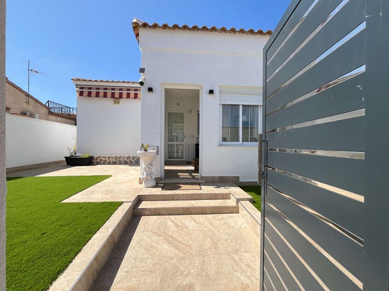 Villa for Sale in Orihuela, Alicante 2