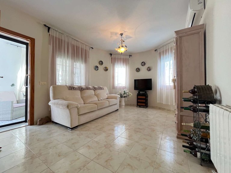Villa for Sale in Orihuela, Alicante 11