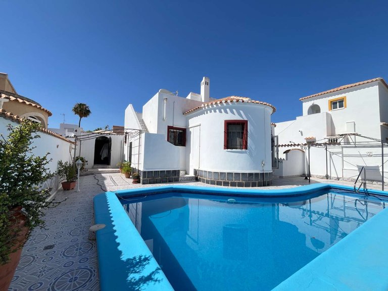 Villa for Sale in Orihuela, Alicante 5