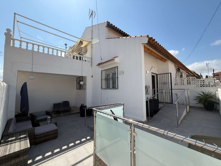 Villa for Sale in Orihuela, Alicante 1