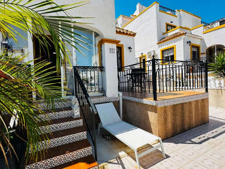 Town House for Sale in Orihuela, Alicante 1