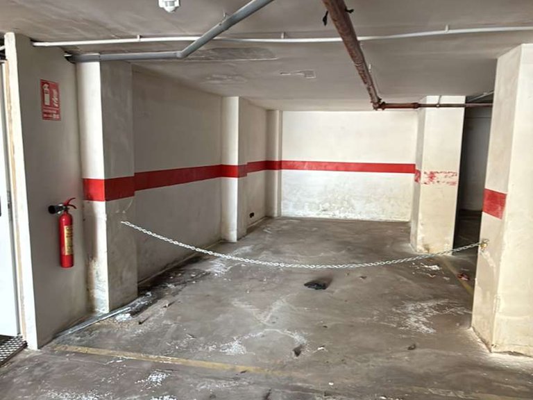 Garage for Sale in Torrevieja, Alicante 1