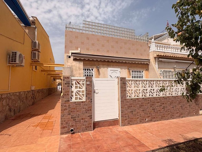 Villa for Sale in Orihuela, Alicante 1