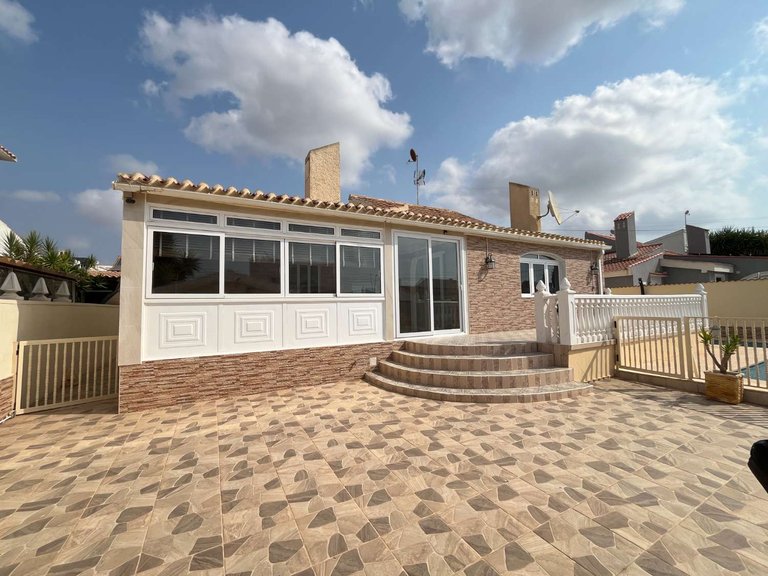 Villa for Sale in Orihuela, Alicante 4