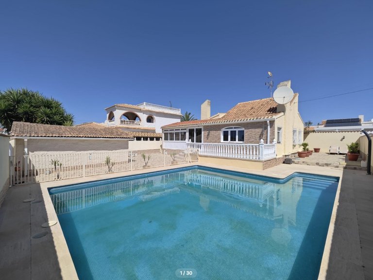 Villa for Sale in Orihuela, Alicante 1