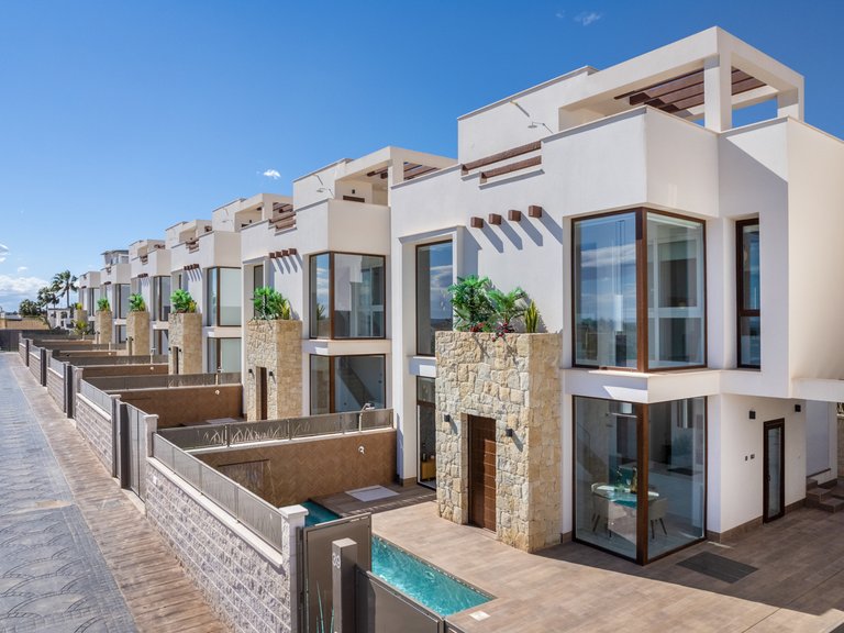 Villa for Sale in Los Montesinos, Alicante 38