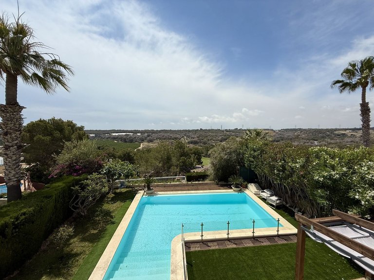 Villa for Sale in Costa Blanca Orihuela Costa, Alicante 4