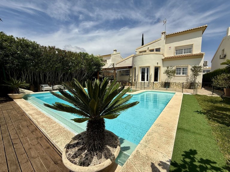 Villa for Sale in Costa Blanca Orihuela Costa, Alicante 1