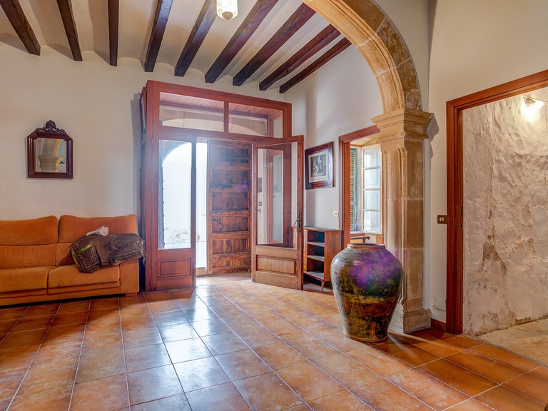 Town House for Sale in Pollensa, Balearic Islands 1