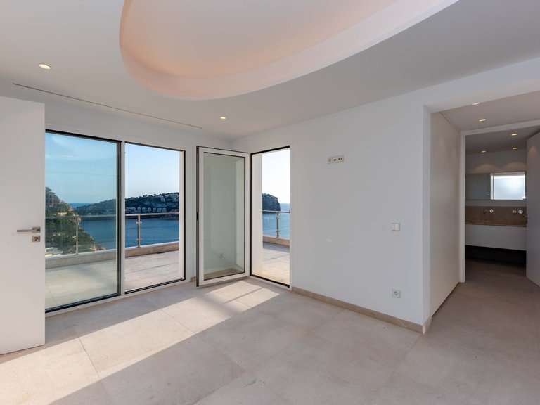 Villa for Sale in Puerto De Andratx, Balearic Islands 9