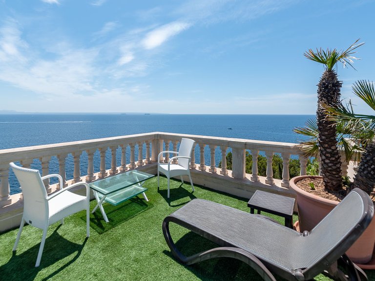 Villa for Sale in Cala Vinyas, Balearic Islands 8