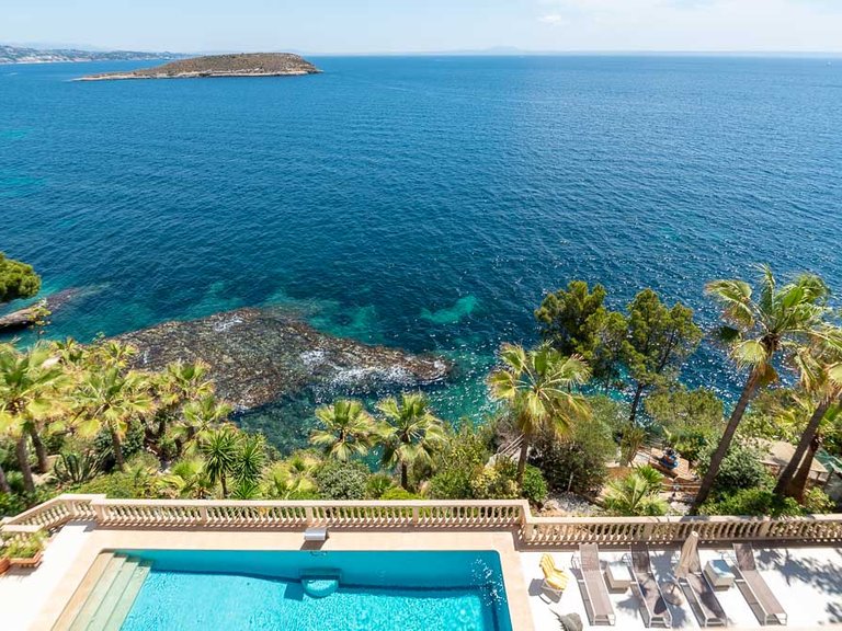 Villa for Sale in Cala Vinyas, Balearic Islands 31