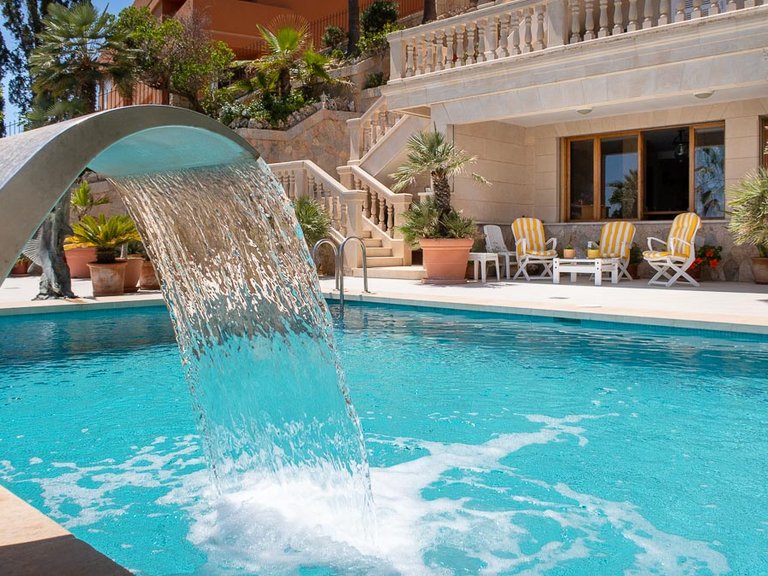 Villa for Sale in Cala Vinyas, Balearic Islands 16
