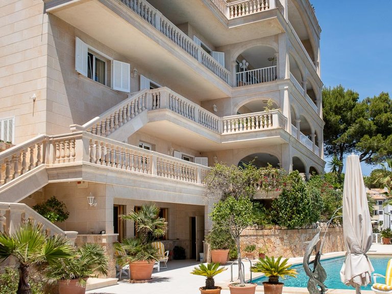 Villa for Sale in Cala Vinyas, Balearic Islands 6