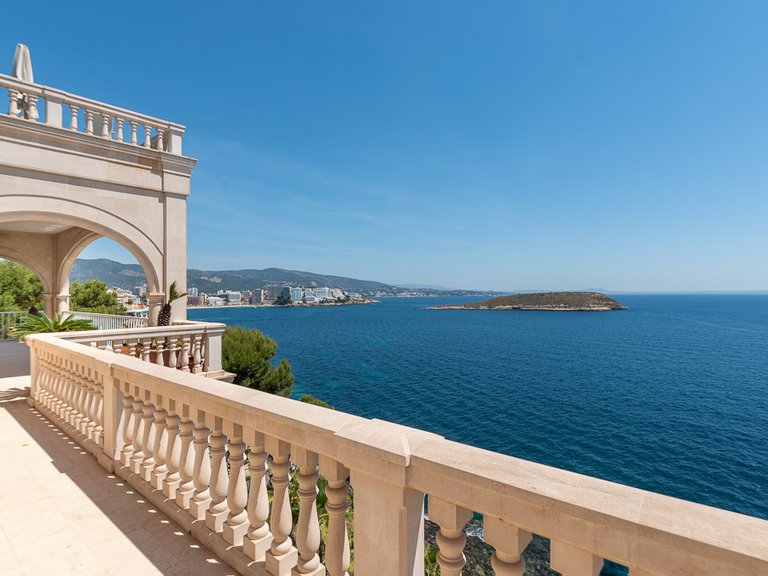 Villa for Sale in Cala Vinyas, Balearic Islands 30