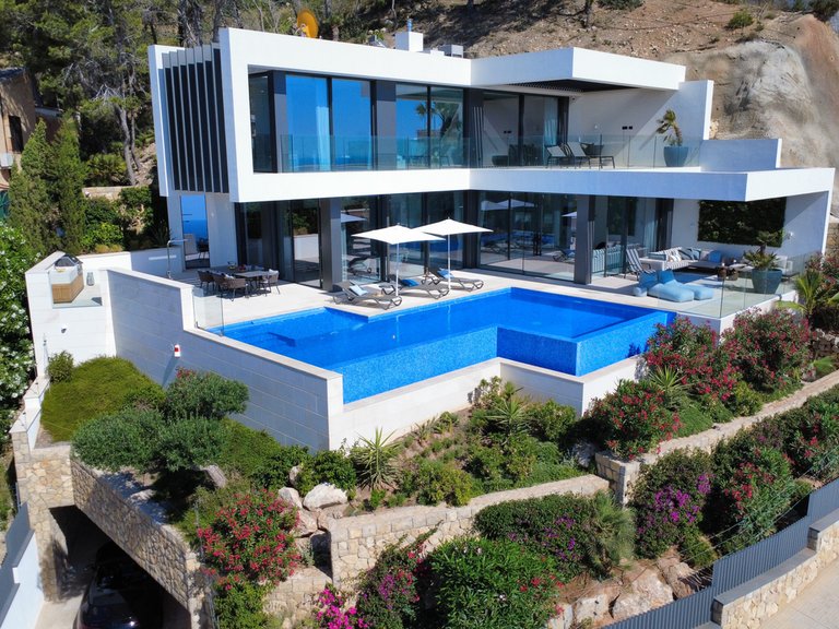 Villa for Sale in Cala Llamp, Balearic Islands 1
