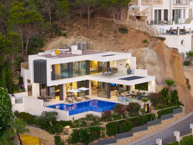 Villa for Sale in Cala Llamp, Balearic Islands 3