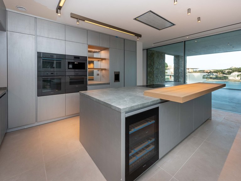 Villa for Sale in Santa Ponsa, Balearic Islands 3