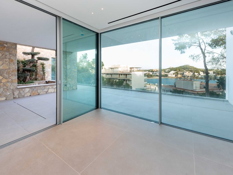 Villa for Sale in Santa Ponsa, Balearic Islands 8