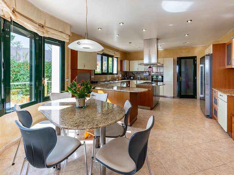 Villa for Sale in Palma De Mallorca, Balearic Islands 6