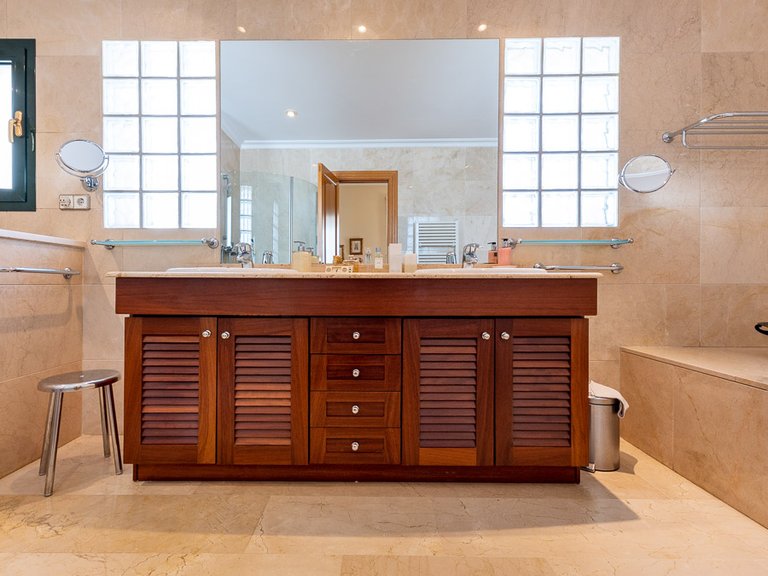 Villa for Sale in Palma De Mallorca, Balearic Islands 17
